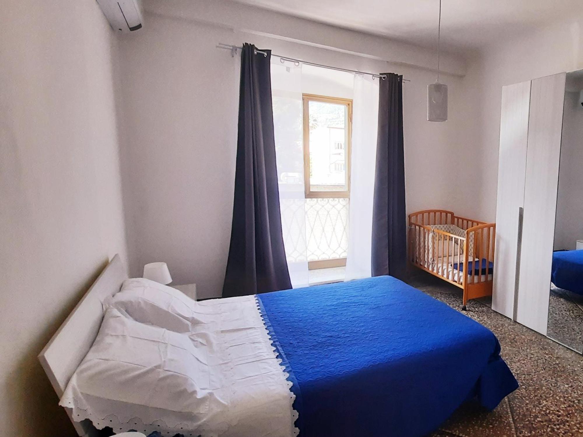 Ferry House Two Apartment *